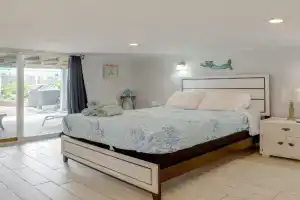 Hidden Gem 2 Bedroom 2 Bathroom Condo steps to the Beach!, Seaside Heights