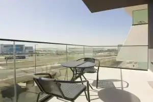 Elegant Studio in Binghatti Canal, Downtown Access, Dubai