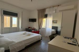 Elegante stanza nel cuore di Guest house, Scilla