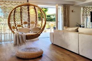 Moderne Lounge-Ferienwohnung mit Terrasse, Strandkorb, Parkplatz - 50 Meter zum Strand Apartments, Sierksdorf