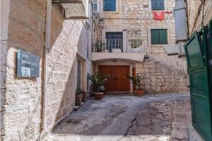 Apartments by the sea, Brac - 23792, Supetar