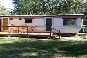 Tinyhaus2 idyllisch am Waldesrand Guest house, Cottbus