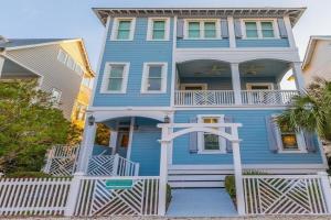 Centennial Coast Cottage - with Heated pool, Saint Simons