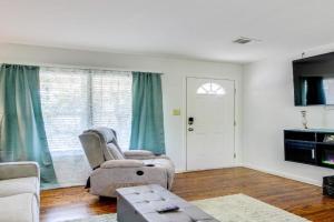 7 Mi to Dtwn Family-Friendly Home with Yard Guest house, Augusta