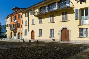 Loggia degli Innocenti Laura - Flat in the Center and near the Lake with two Bedrooms, Verbania