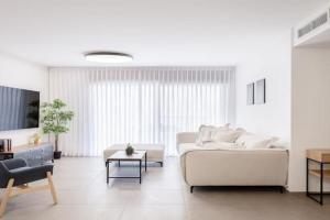 Wonderful 3 bedroom on the beach, Nahariyya