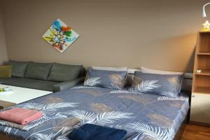 Seaside Primorski Apartment - DownTown - FREE PARKING, Varna