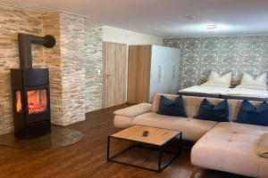 1-Zimmer-Apartment mit Pool und Kamin, Ellenz-Poltersdorf