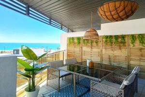 Alkan Suites con terraza en 1º linea de playa y piscina, Aguadulce