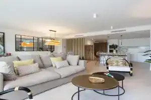 Luxury House Chaparral Golf E12 by AORA STAY, Fuengirola