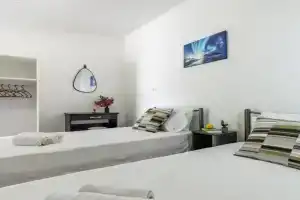 Lemon Trees Rooms & Studio, Skopelos Town