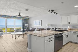 All New Remodel and Refurnished- Stunning OceanFront 1 BR -New Listing- at Wyndham Ocean Walk Guest house, Daytona Beach