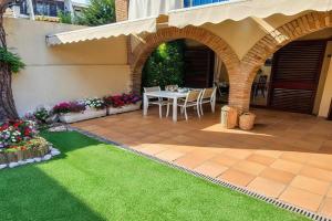 Apartamento con Jardín a 30 segundos de la playa, Llafranc