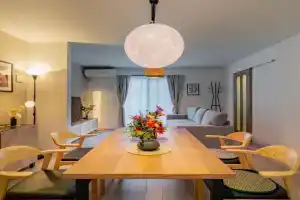 民泊望月122m2の広々和モダン一軒貸し最大12名 Villa, Osaka