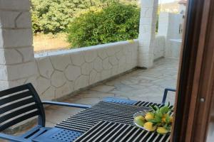 Stone house 2, Artemida