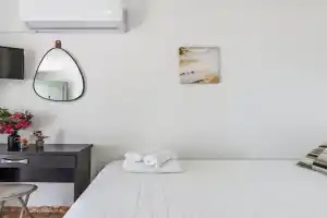 Lemon Trees Rooms I, Skopelos Town