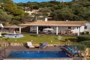 Villa Gaia, Flumini