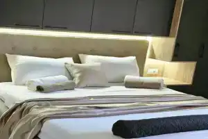 V&L Apartman, Kotor