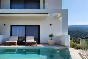 Orizontas Suites, Sivota