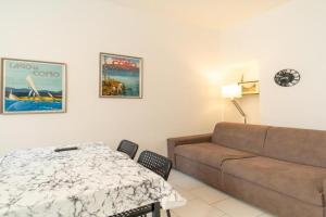 Como city Flat with AC and WIFI Apartments, Como