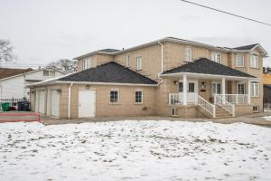 Tranquil 2bedroom basement in charming, Mississauga