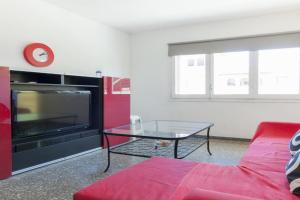 Pubone AT Barberà del Valles Apartments, Sabadell