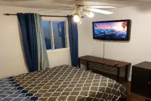 Bedroom in cozy townhome, Gatineau