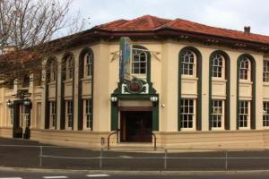 Hotel, Warrnambool