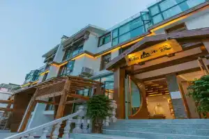 Linshan Xiaozhu Guesthouse, FREE airport pick up, near Tianmen Mount, Zhangjiajie