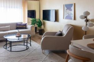 Brand-New Stylish 2BR by the Coast in Yedikule Apartments, Istanbul
