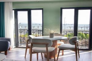 Modern & Stylish 2BR Haven by the Sea in Yedikule Apartments, Istanbul