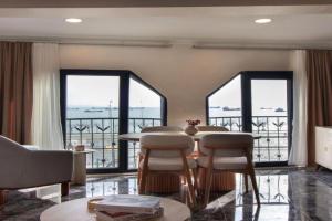 Classy 2BR Hideaway with Dazzling Panorama Apartments, Istanbul