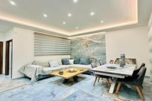 Modern Blue Apartment, Hanioti