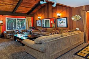 Horizons 4 - Year-Round Outdoor Activities Guest house, Mammoth Lakes
