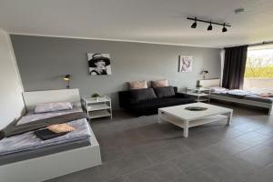 Moderne 3,5 Zimmer 85m2 & Balkon Wohnung Apartments, Moers