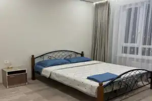 Apartament s beskontaktnym zaseleniem, besplatnym Wi-Fi, Astana