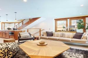 Obsidian Ski & Golf Villa - 3 BDR Prime Location, Mammoth Lakes