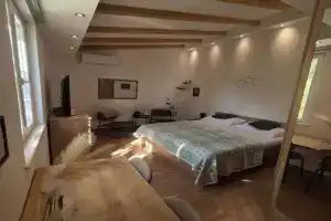 Summer Nest-Studio Apartment, Orasac