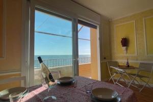 Alloggio turistico fronte mare con vista da sogno Apartments, Ladispoli