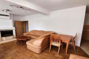 Luks Apartament Lazur s bezplaten parking, Pomorie
