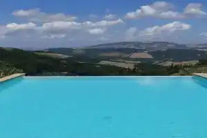 Urlaub, wo die Toskana noch authentisch ist - Rustico aus 16Jh mit Infinity Pool Apartments, Pomarance