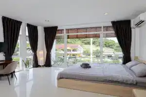 StayKa Suites, Kata
