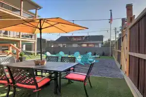 Charming Downtown SkyLoft Apt 1 - Perfect for Couples! Apartments, Bryson City
