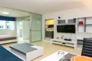 Tony DCondo Apart-hotel, Kathu