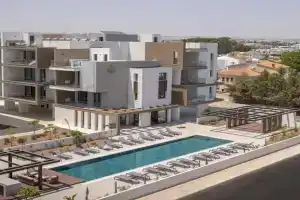 Kalamon Luxury Suite 202 w Pool and Gym Apartments, Livadhia