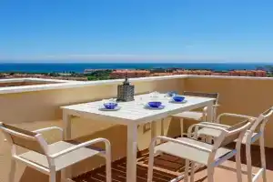 3 bedroom, top floor with fantastic terraces, sea view and pools, Fuengirola