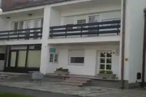 Jartó Apartman, Harkany