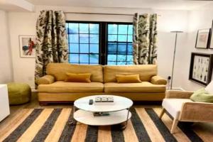 The Tropical Getaway Apartments, Sarasota