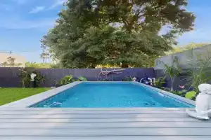 Chic Coastal Cottage, Pensacola