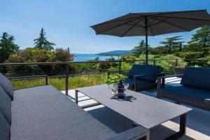 Stunning Apartment In With Wifi, Rabac